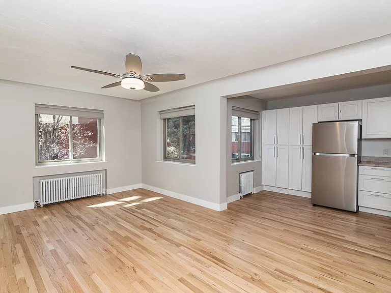 901 N Ogden St — Photo 46