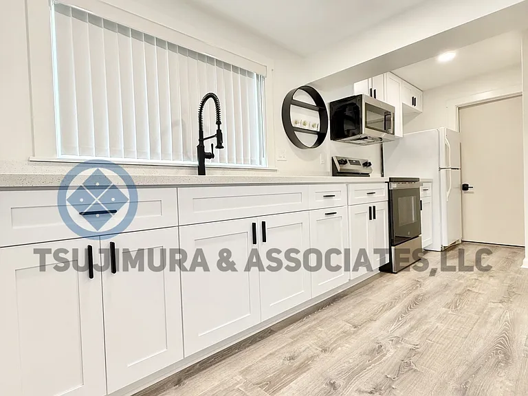 1707 Wilhelmina Rise — Photo 2