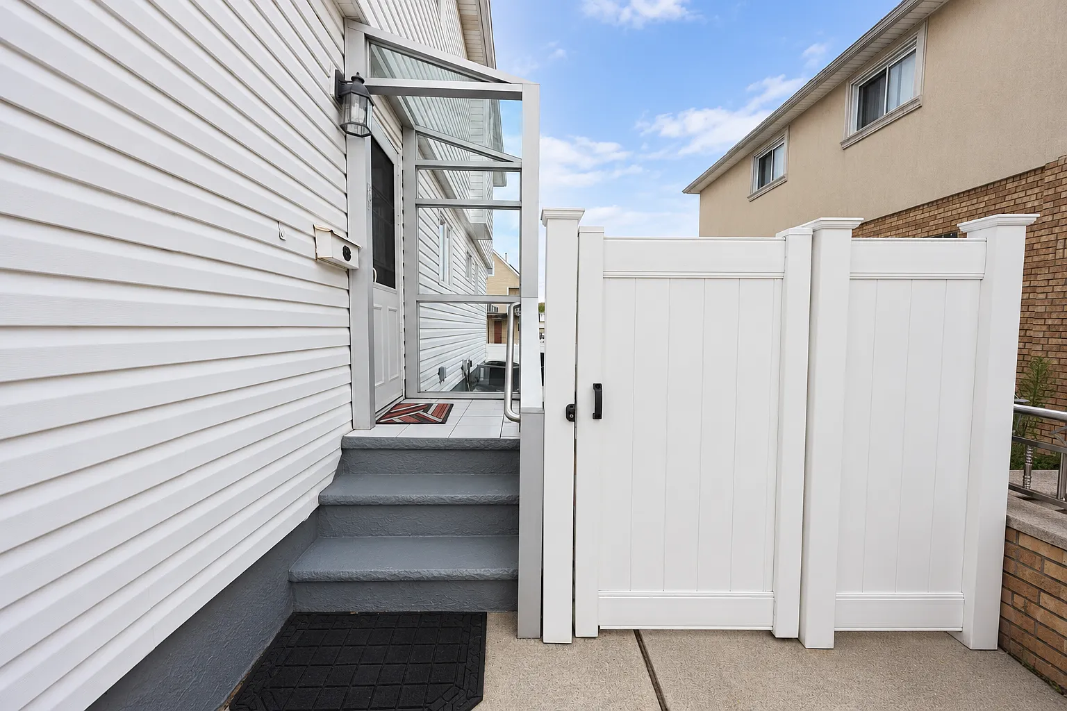 2 bed, 800 sqft, $1,800 — Photo 3