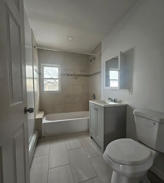 20 Monroe St #3