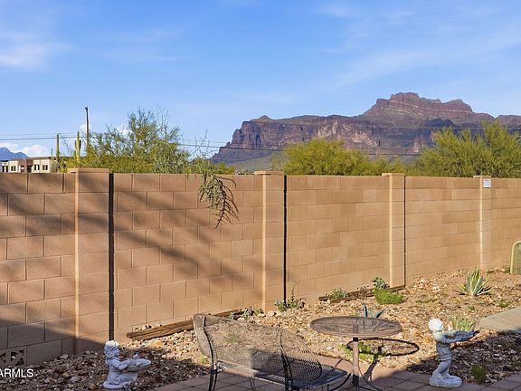 3rd image of 1616 S ARYELLE Road