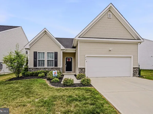678 Mayfield Falls Dr, Newark, DE 19702