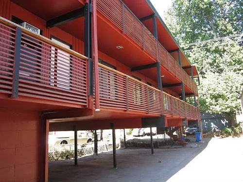 Building Photo 3