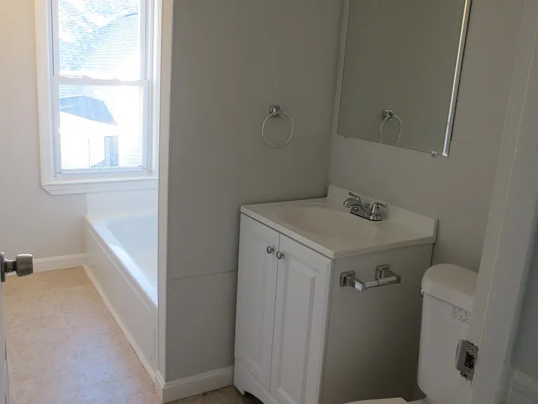 39 Prescott St — Photo 10