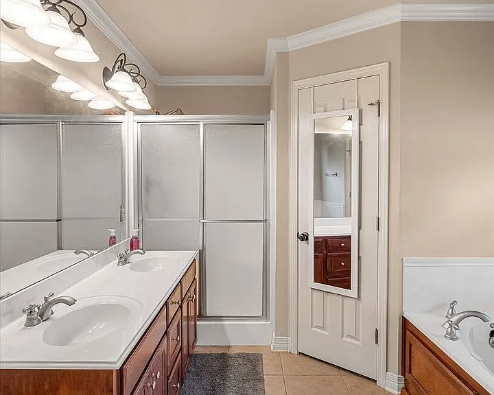 126 Satinwood Cir — Photo 12