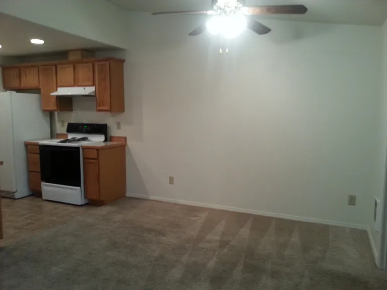 1352br — Photo 4