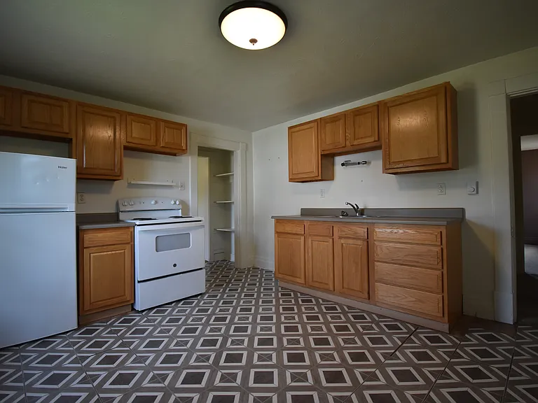 638 Pittsburgh St #2 — Photo 8
