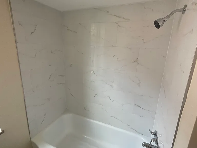 Country Club Apartments — Photo 21
