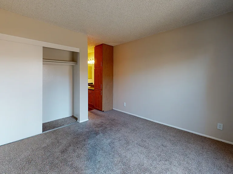 Huntington Vista — Photo 33