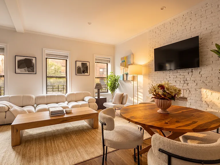 49 W 16th St #4 — Photo 20