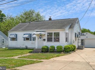 212 Hillview Ave, New Castle, DE 19720