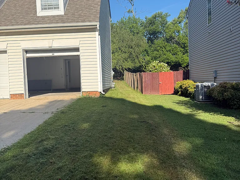105 Sandy Ln — Photo 12