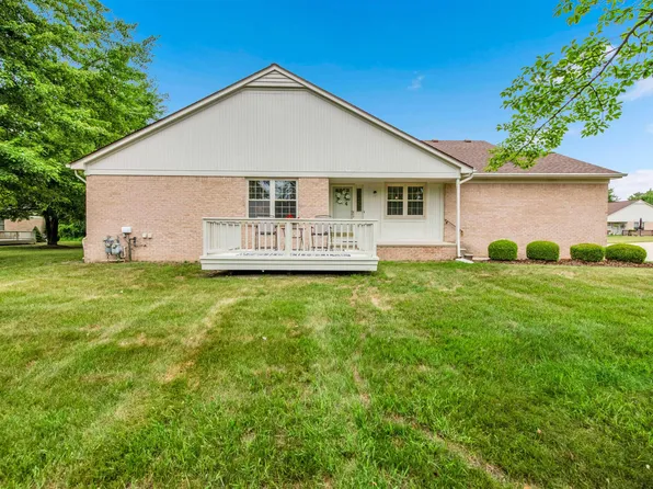 51165 Elly Dr, Chesterfield, MI 48051