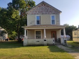 144 E Main St, Nashville, IL 62268