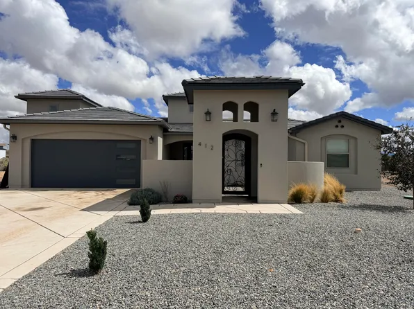 412 5th St NE, Rio Rancho, NM 87124