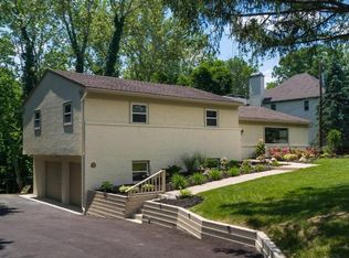 3435 W Henderson Rd, Columbus, OH 43220