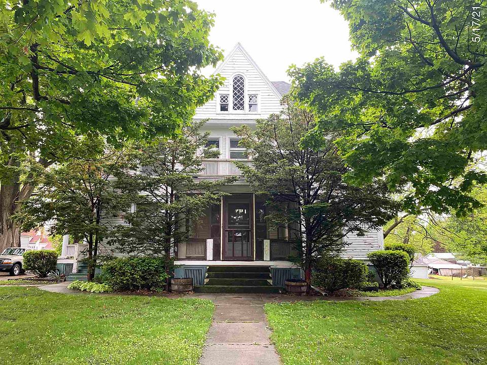 1st image of 121 N College Ave