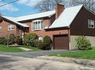 14 Skyview Rd, Randolph, MA 02368