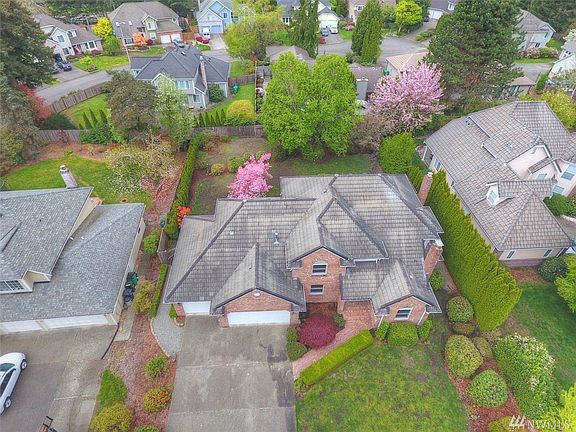2nd image of 3511 Gainsborough Ct SE