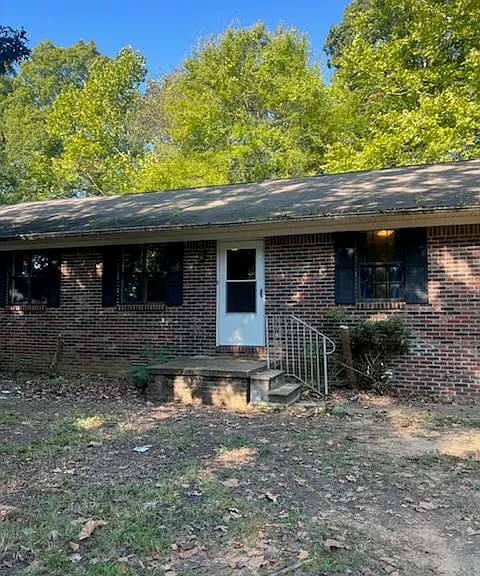 481 Tower Rd — Photo 1