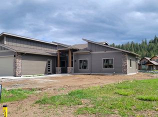 1326 Lake Pointe Dr, Bigfork, MT 59911