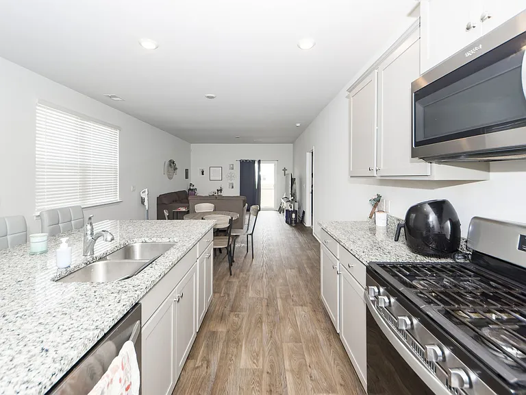 493 Cedarview Rd — Photo 8