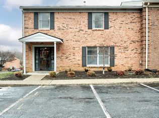 155 Gardiner Lake Rd, Louisville, KY 40205