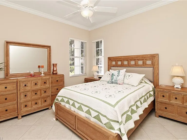 1901 Winding Oaks Way — Photo 13