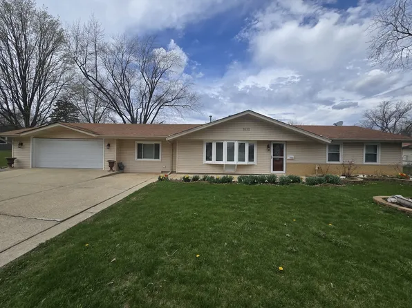 1832 W Weathersfield Way, Schaumburg, IL 60193