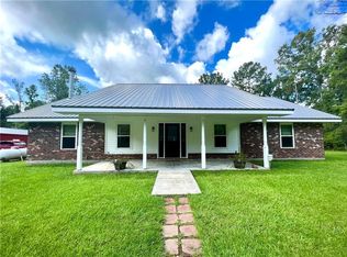 28790 Church Of God Rd, Springfield, LA 70462