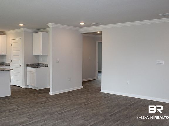 4th image of 24135 Rieger Dr