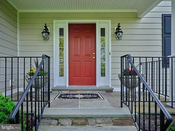 5th image of 1300 Sackettsford Rd