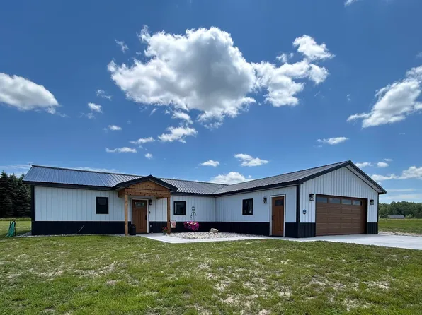 635 Grouse Dr SW, Kalkaska, MI 49646