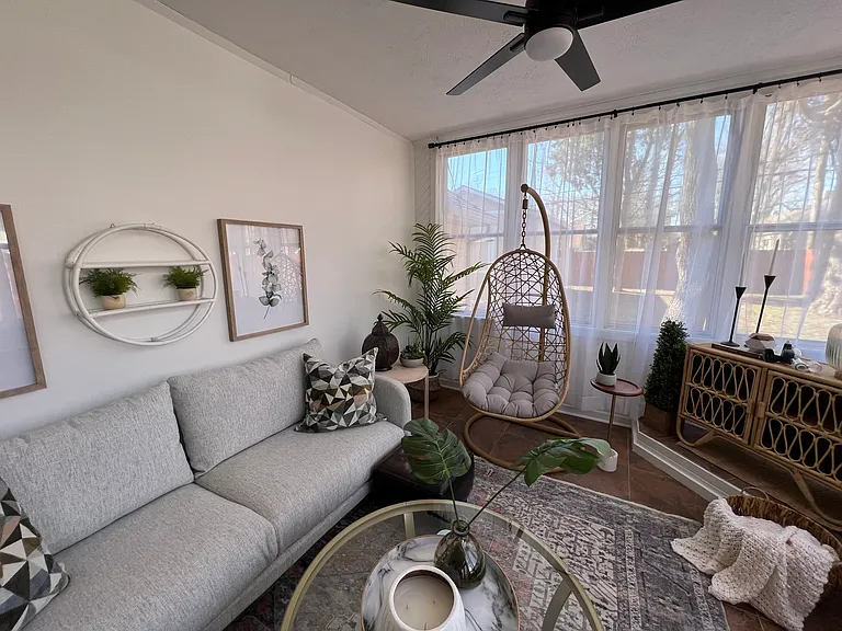 909 N Woodrow Ave — Photo 51