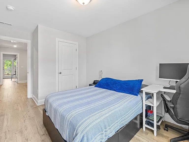 1127 Breadsell Ln — Photo 32