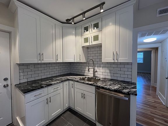 4th image of 5858 Alderson St #2