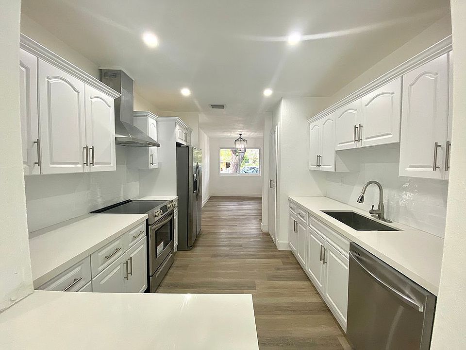 1st image of 1020 NE 160th St