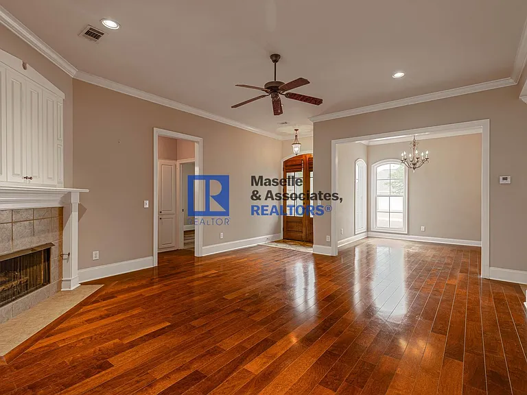 213 Provonce Park — Photo 10