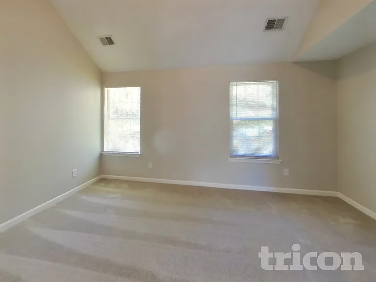 6469 Snowden Dr — Photo 16