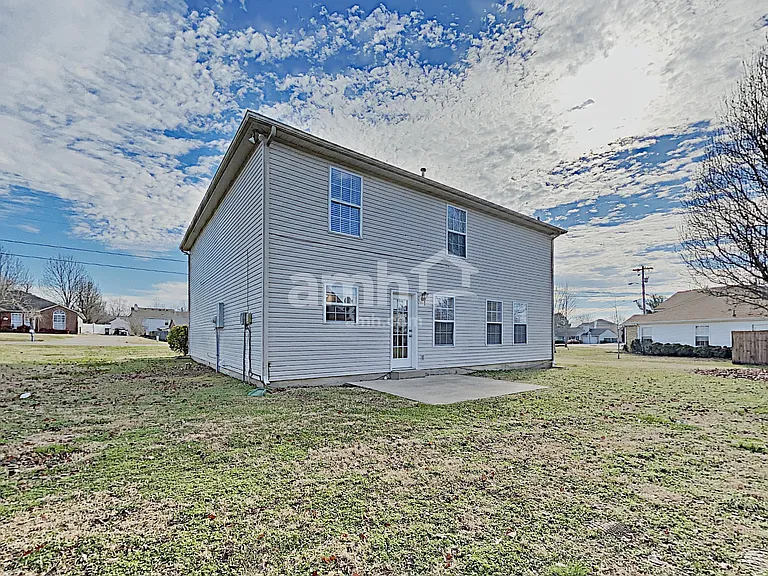 2148 Spring Hill Cir — Photo 22
