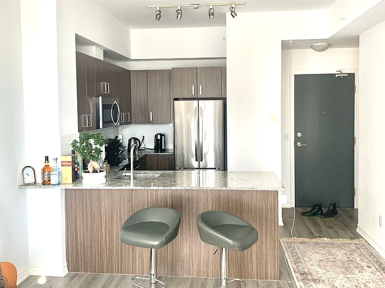 11611 Yonge St #629 — Photo 3