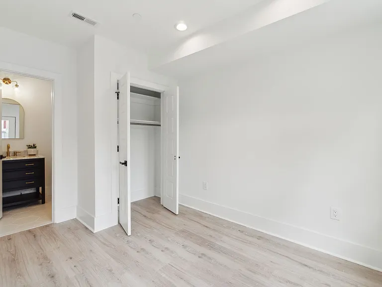 163 U St NE #1 — Photo 15