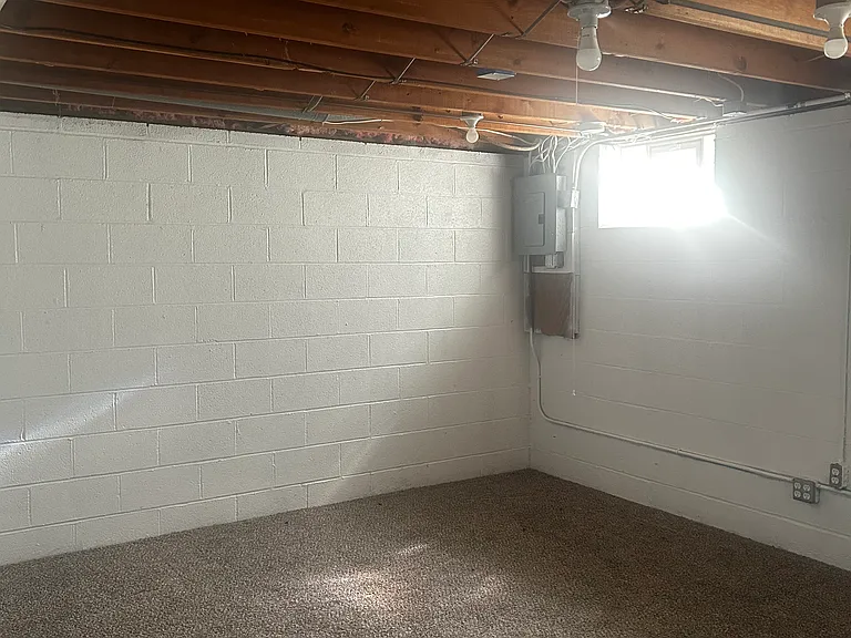 23812 Knickerbocker Rd — Photo 9