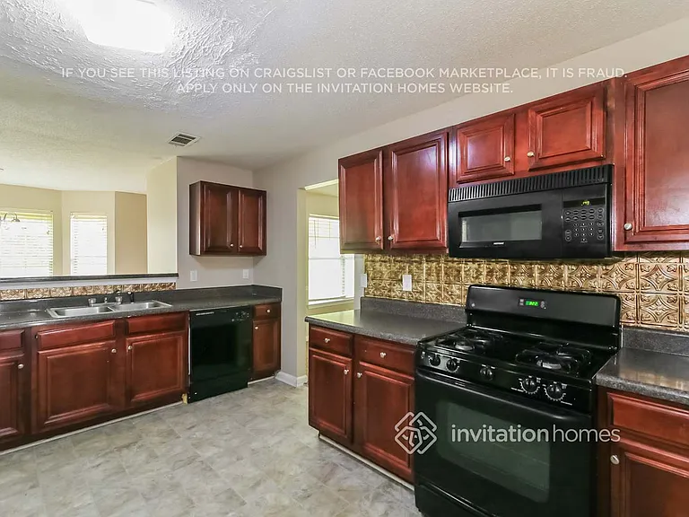 6853 Fireside Ln — Photo 8