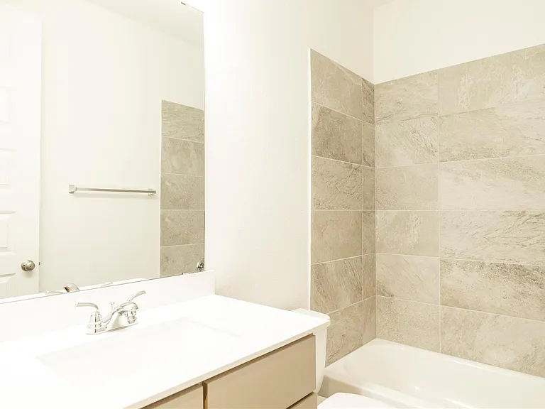 31410 Golden Cliffs Ln — Photo 18