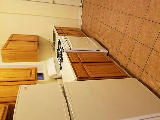 Rented by Compass | media 27