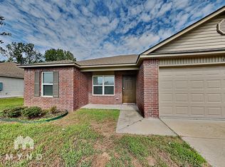 303 Westwood Dr, Jacksonville, AR 72076