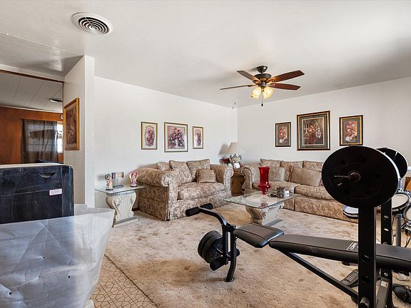 4th image of 1102 SW 8th St