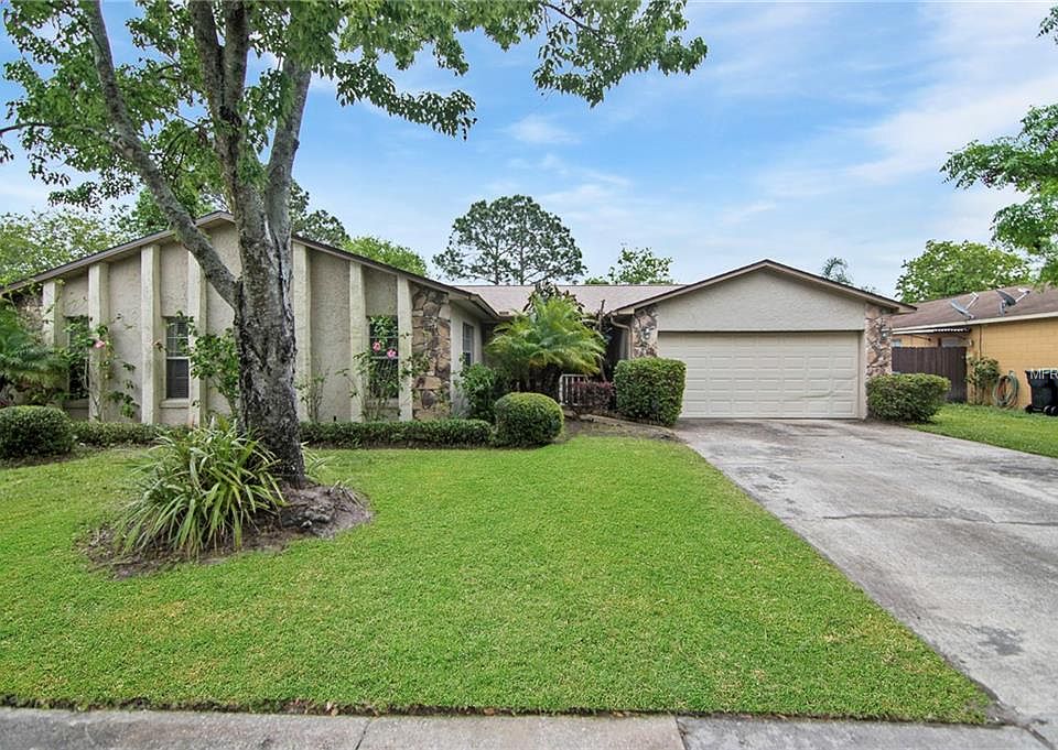 1st image of 543 Riverwoods Cir