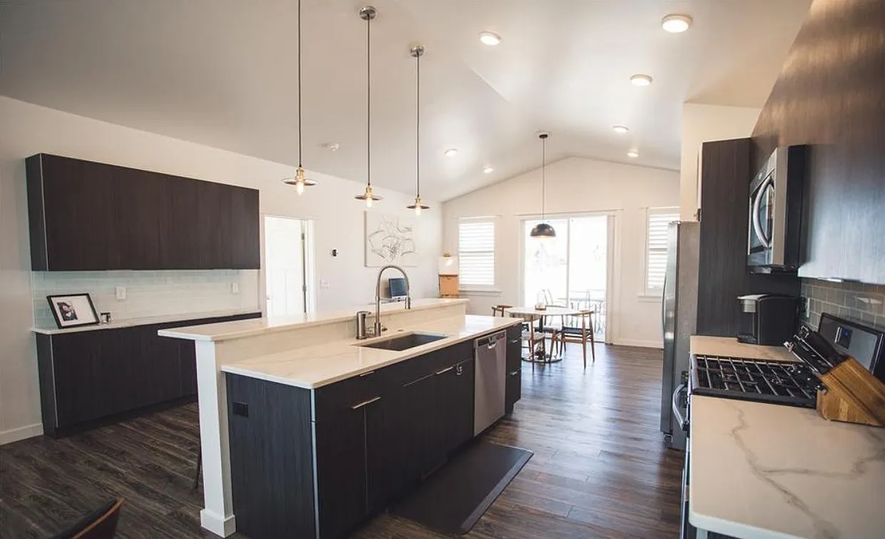 3 bed, 2.0 bath, $3,150 — Photo 2